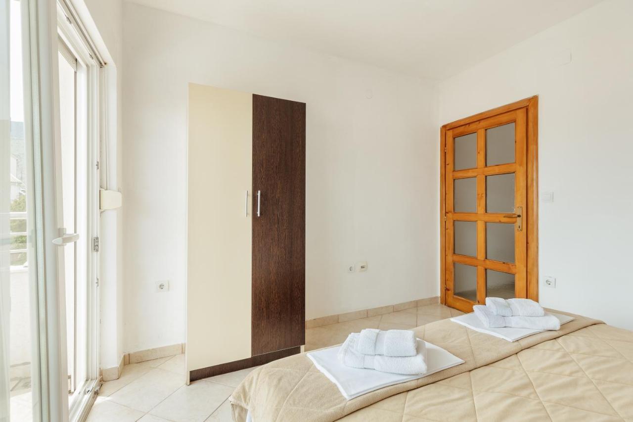 Premium Spot Apartments Herceg Novi Esterno foto